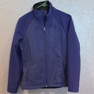 The North Face Women's Purple Windwall Jacket - M